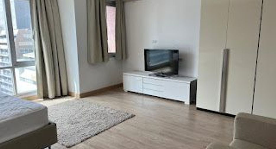 For rent 1 bed condo in Bang Rak, Bangkok