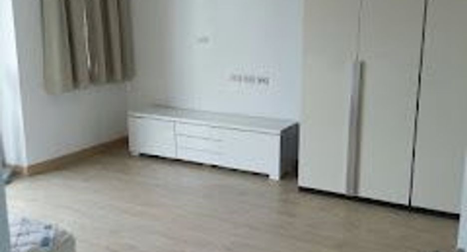 For rent 1 bed condo in Bang Rak, Bangkok
