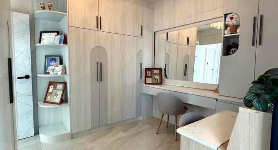 For rent 4 bedrooms villa in Bang Lamung, Chonburi