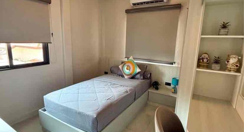 For rent 4 bedrooms villa in Bang Lamung, Chonburi