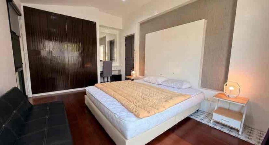 For rent 3 bedrooms villa in Bang Lamung, Chonburi