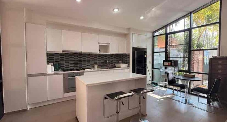 For rent 3 bedrooms villa in Bang Lamung, Chonburi