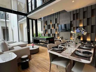 Villa en alquiler y en venta de 4 habitaciones en Bang Lamung, Chonburi