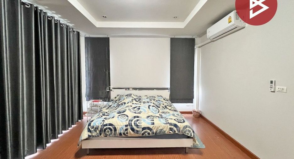 Haus zum Kauf mit 4 Zimmer in Bang Phli, Samut Prakan