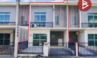 For sale 3 bedrooms townhouse in Khlong Luang, Pathum Thani