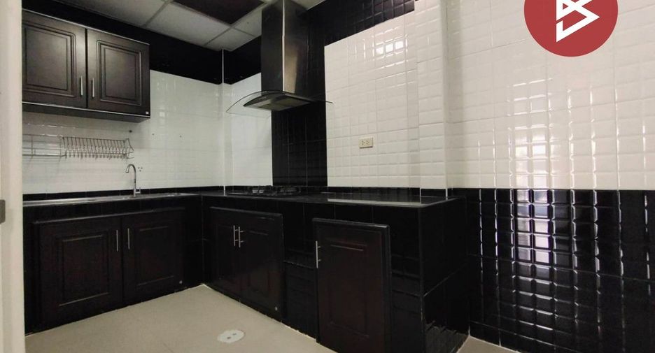 Casa adosada en venta de 3 habitaciones en Khlong Luang, Pathum Thani