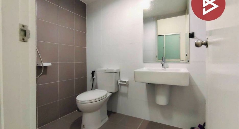 Casa adosada en venta de 3 habitaciones en Khlong Luang, Pathum Thani