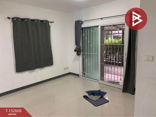 Casa adosada en venta de 3 habitaciones en Lam Luk Ka, Pathum Thani