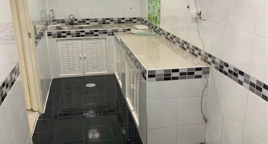 For sale 3 bedrooms townhouse in Lam Luk Ka, Pathum Thani