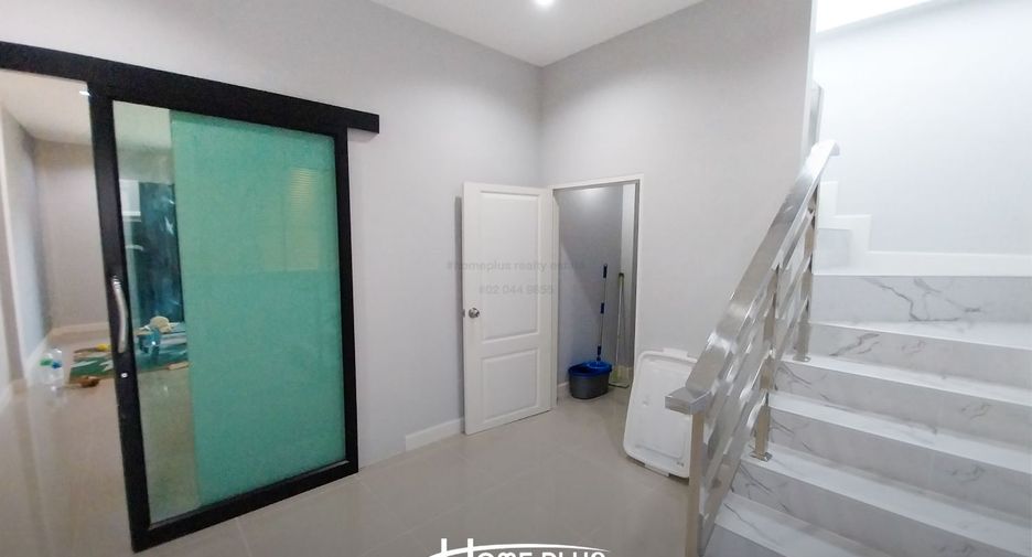 For rent and for sale 2 bedrooms townhouse in Si Maha Phot, Prachin Buri