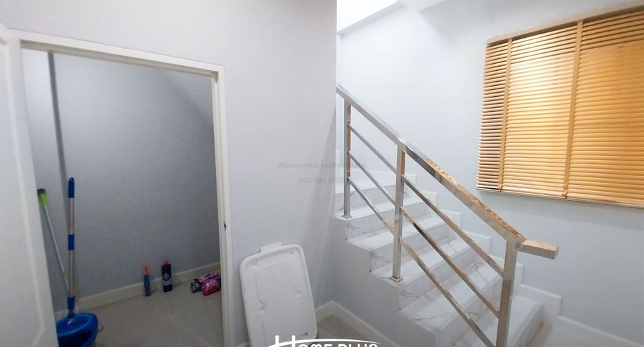For rent and for sale 2 bedrooms townhouse in Si Maha Phot, Prachin Buri