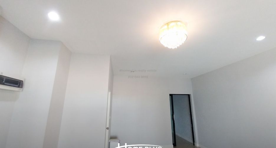 For rent and for sale 2 bedrooms townhouse in Si Maha Phot, Prachin Buri
