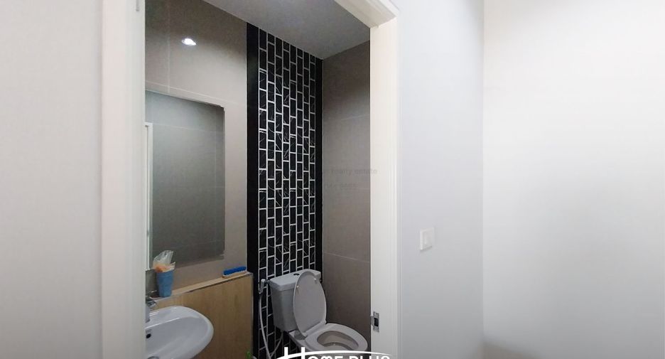For rent and for sale 2 bedrooms townhouse in Si Maha Phot, Prachin Buri