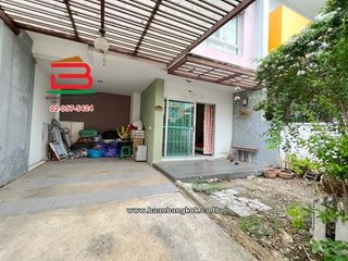 出租 和 出售 3 卧室 联排别墅 在 Khlong Sam Wa, 曼谷
