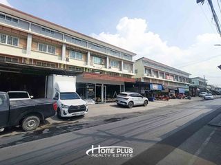 Local comercial en venta de 4 habitaciones en Bang Bua Thong, Nonthaburi