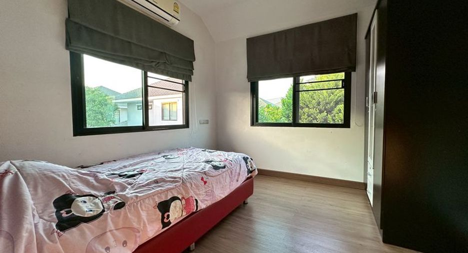 For sale 3 bedrooms house in Si Racha, Chonburi