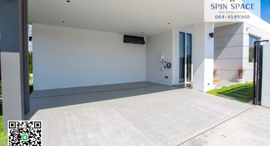 For sale 4 bedrooms villa in Hua Hin, Prachuap Khiri Khan