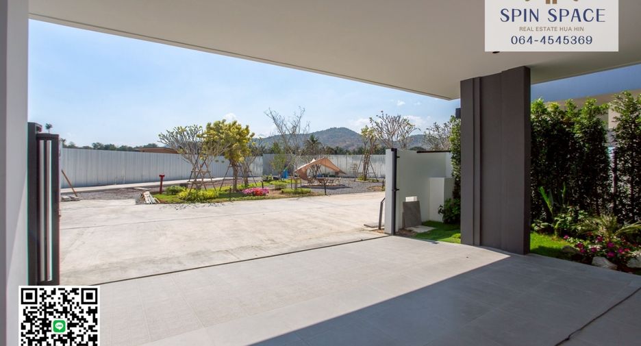 For sale 4 bedrooms villa in Hua Hin, Prachuap Khiri Khan