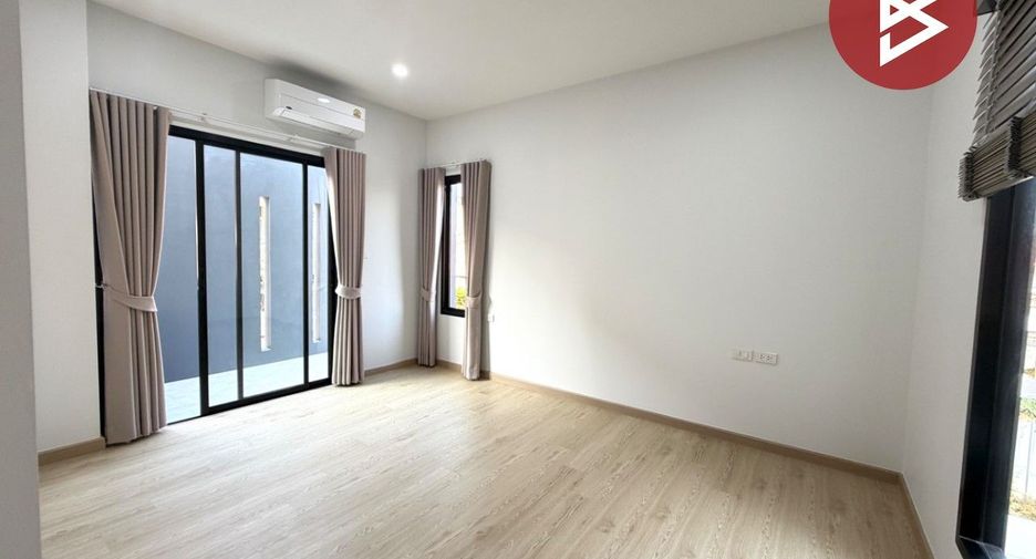 For sale 6 bedrooms house in Khlong Toei, Bangkok