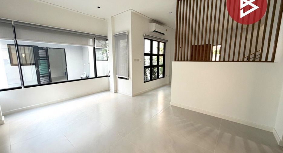 For sale 6 bedrooms house in Khlong Toei, Bangkok