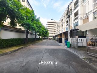 出售 3 卧室 联排别墅 在 Chom Thong, 曼谷
