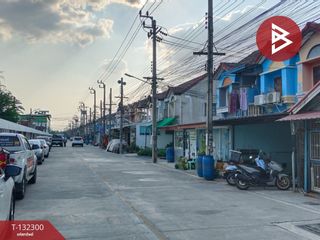 Casa adosada en venta de 3 habitaciones en Mueang Samut Prakan, Samut Prakan