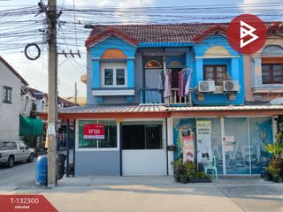 Casa adosada en venta de 3 habitaciones en Mueang Samut Prakan, Samut Prakan