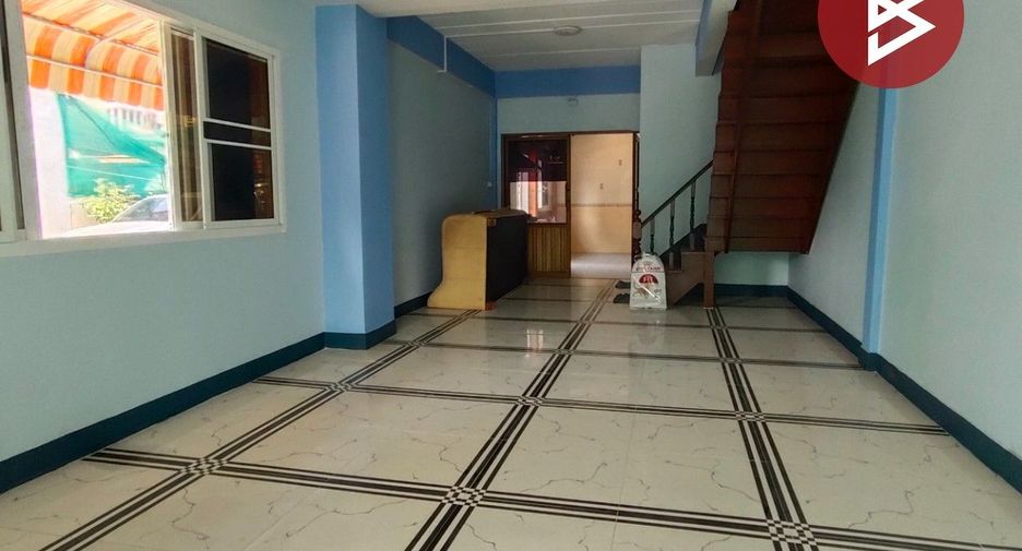 For sale 3 bedrooms townhouse in Mueang Samut Prakan, Samut Prakan