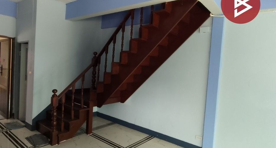 For sale 3 bedrooms townhouse in Mueang Samut Prakan, Samut Prakan