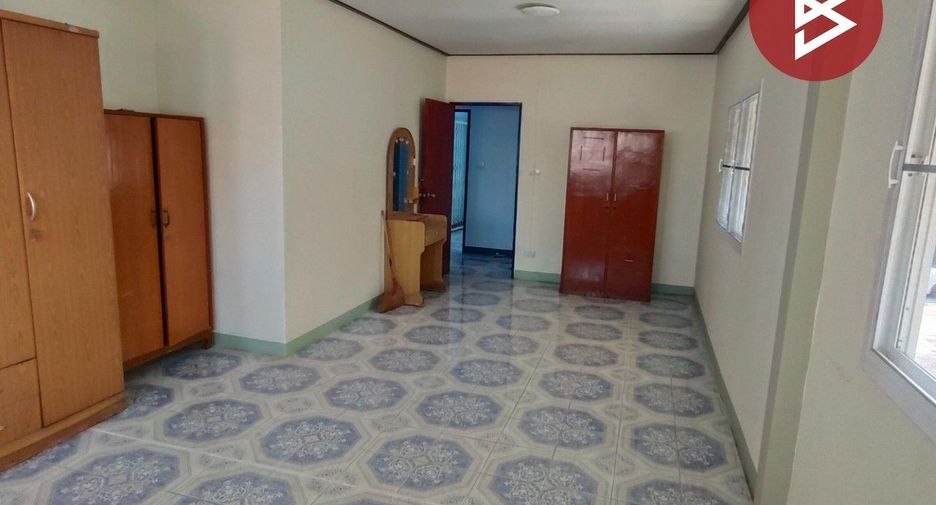 For sale 3 bedrooms townhouse in Mueang Samut Prakan, Samut Prakan