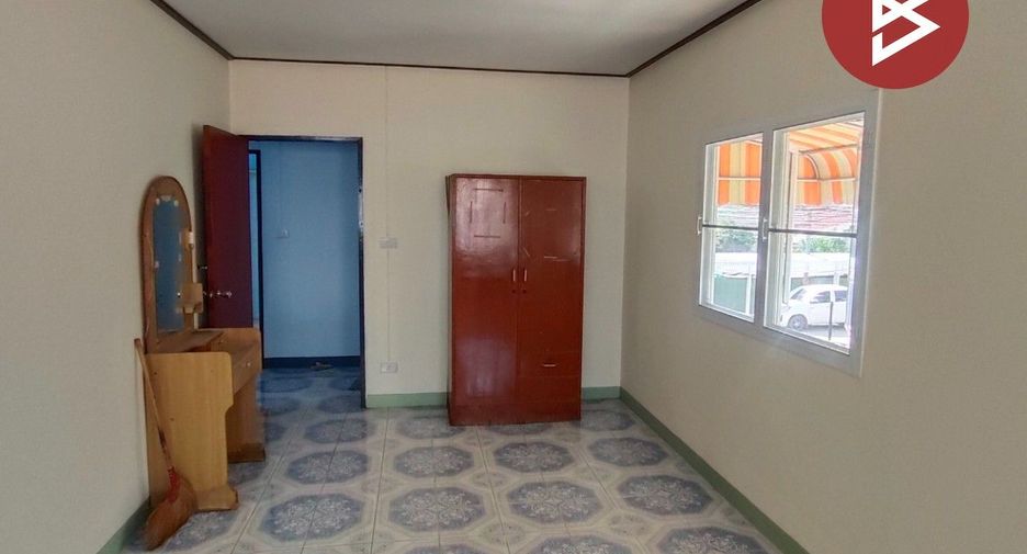 For sale 3 bedrooms townhouse in Mueang Samut Prakan, Samut Prakan