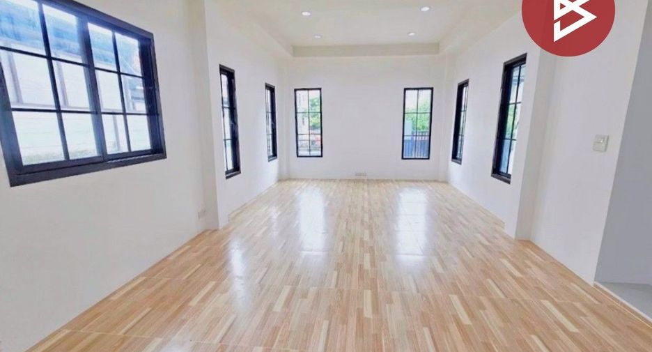 Haus zum Kauf mit 3 Zimmer in Lam Luk Ka, Pathum Thani