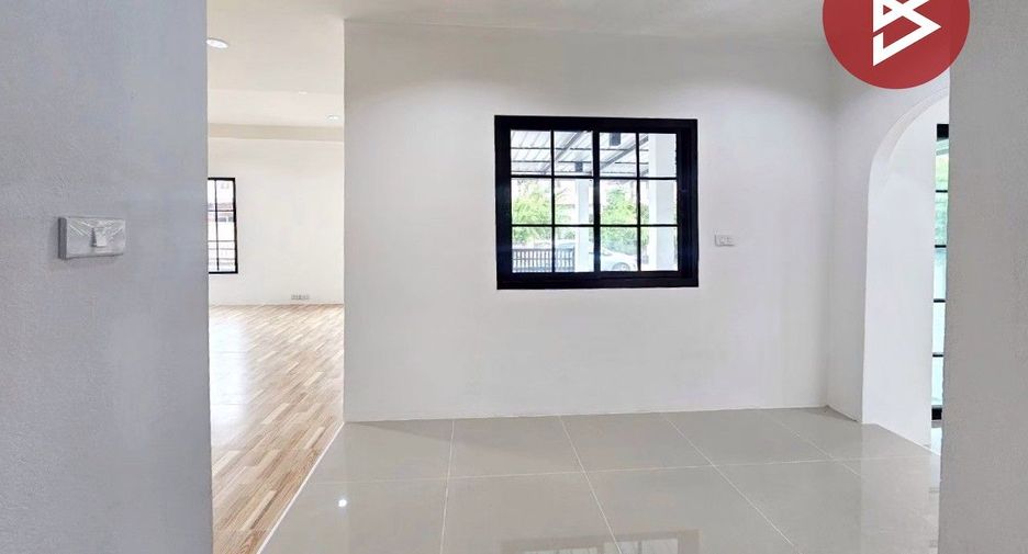 Haus zum Kauf mit 3 Zimmer in Lam Luk Ka, Pathum Thani