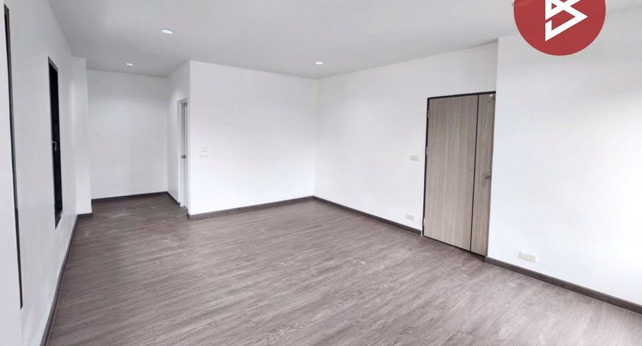 Haus zum Kauf mit 3 Zimmer in Lam Luk Ka, Pathum Thani