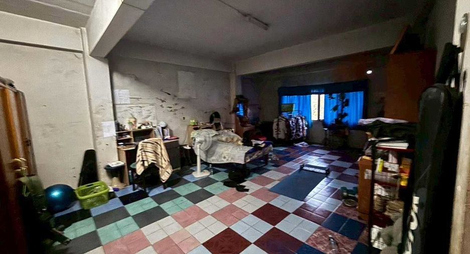 For sale 7 bedrooms retail Space in Nong Khae, Saraburi