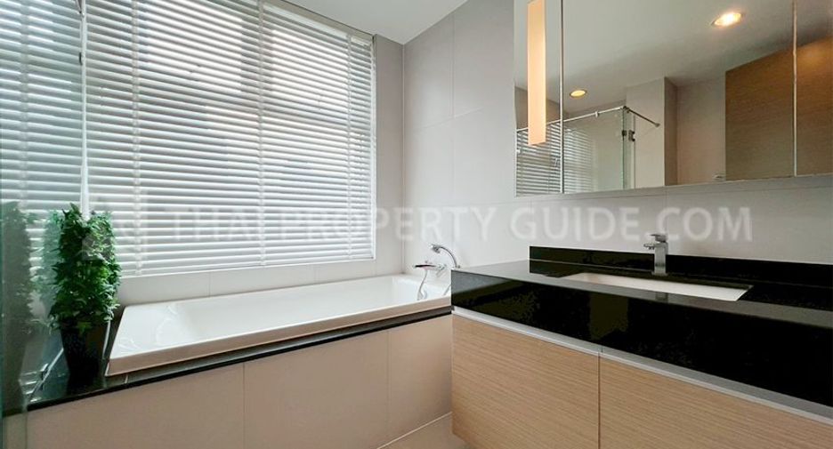 Apartamento en alquiler de 3 habitaciones en Watthana, Bangkok