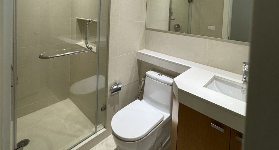 Condo en alquiler de 3 habitaciones en Pathum Wan, Bangkok