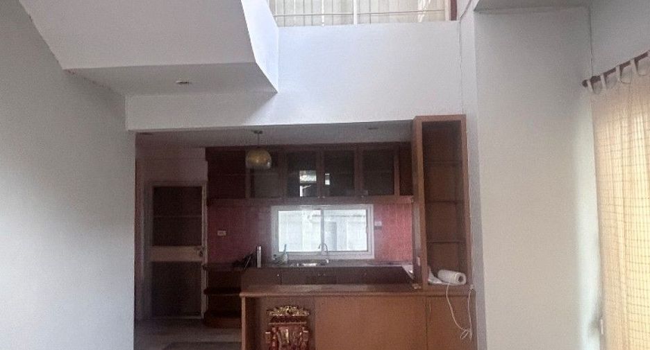 For sale 3 bedrooms townhouse in Pak Kret, Nonthaburi