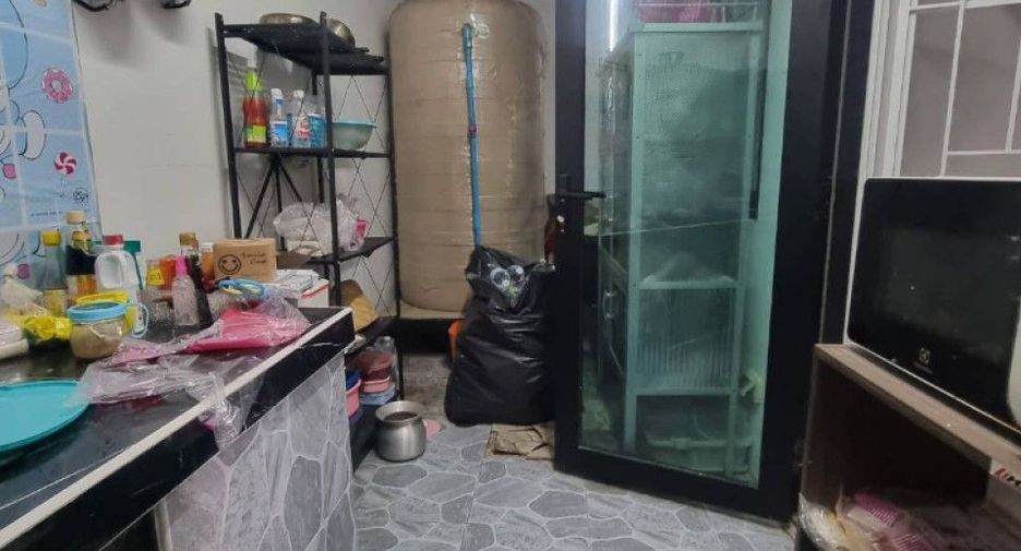 For sale 2 bedrooms townhouse in Bang Pakong, Chachoengsao