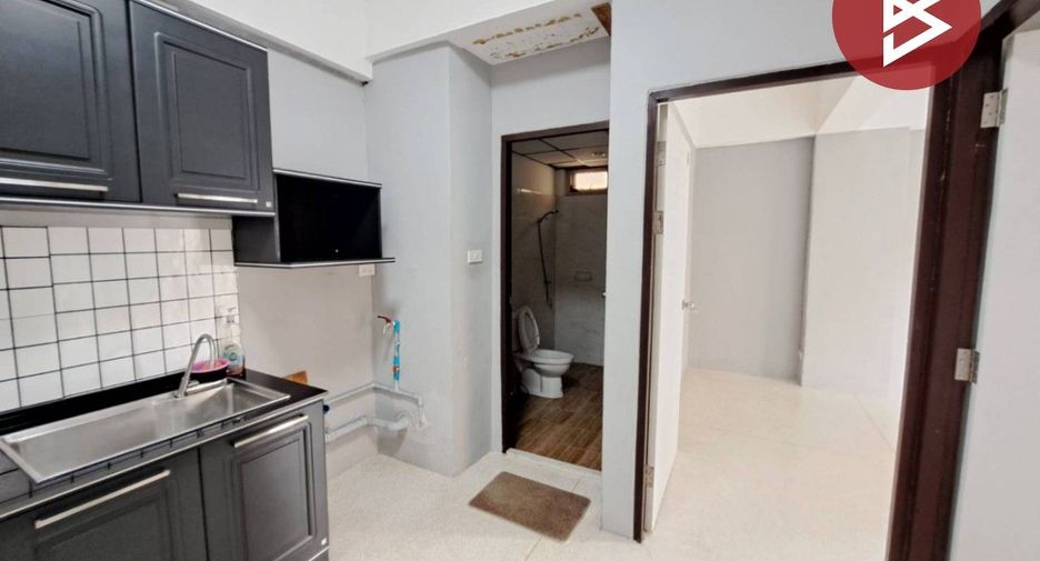 For sale 2 bedrooms condo in Bang Kapi, Bangkok