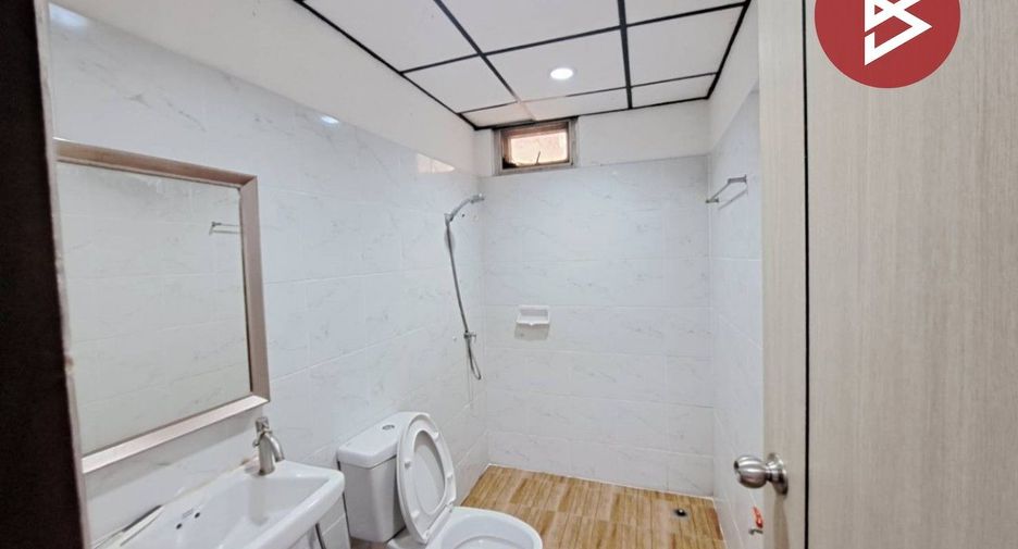 For sale 2 bedrooms condo in Bang Kapi, Bangkok