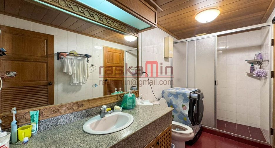 For sale 3 bedrooms condo in Bang Lamung, Chonburi