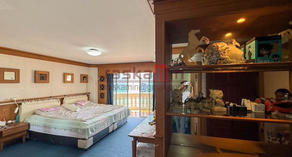 For sale 3 bedrooms condo in Bang Lamung, Chonburi