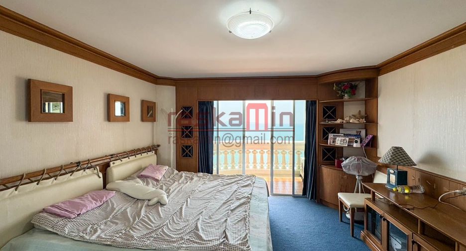For sale 3 bedrooms condo in Bang Lamung, Chonburi