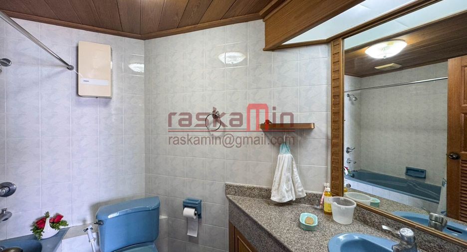For sale 3 bedrooms condo in Bang Lamung, Chonburi
