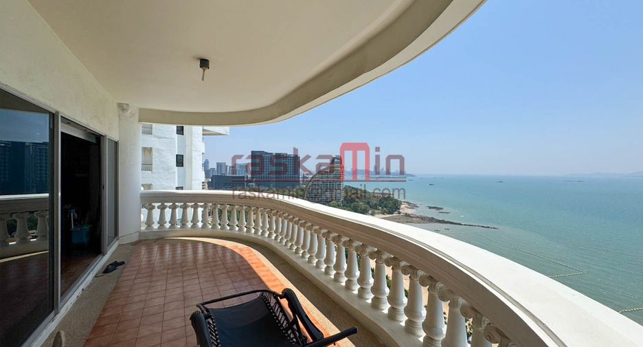 For sale 3 bedrooms condo in Bang Lamung, Chonburi