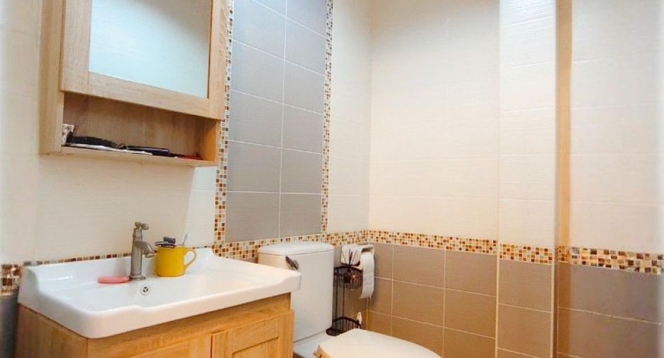Продажа 3 спальни таунхаус в Банг Ламунг, Чонбури