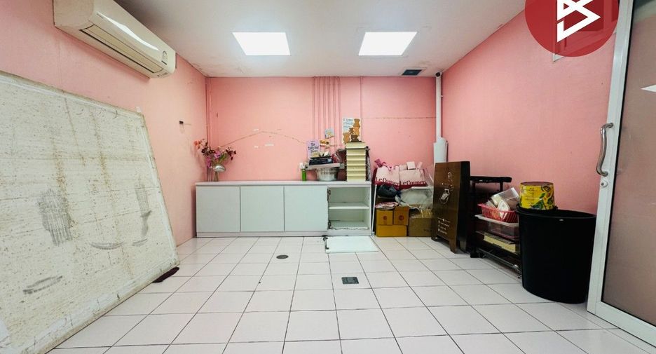 Local comercial en venta de 4 habitaciones en Mueang Samut Sakhon, Samut Sakhon