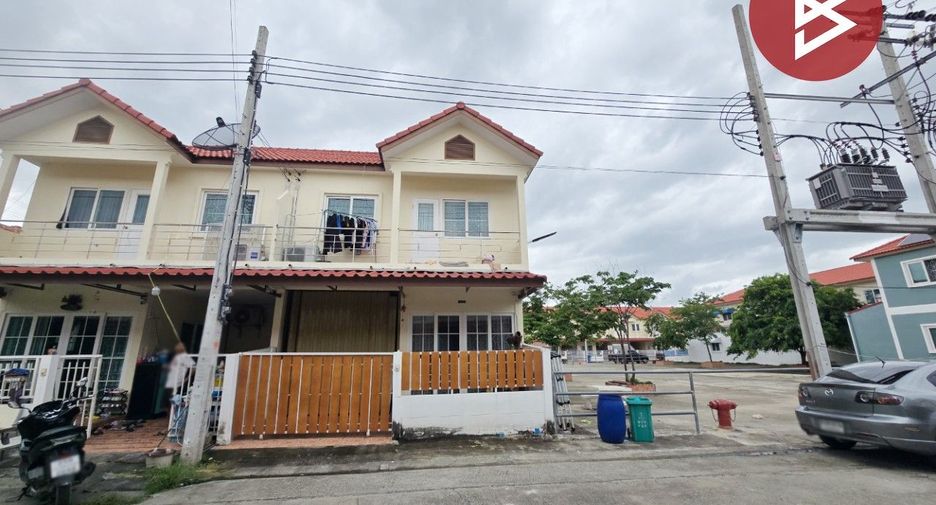 Продажа 4 спальни таунхаус в Mueang Samut Prakan, Самутпракан
