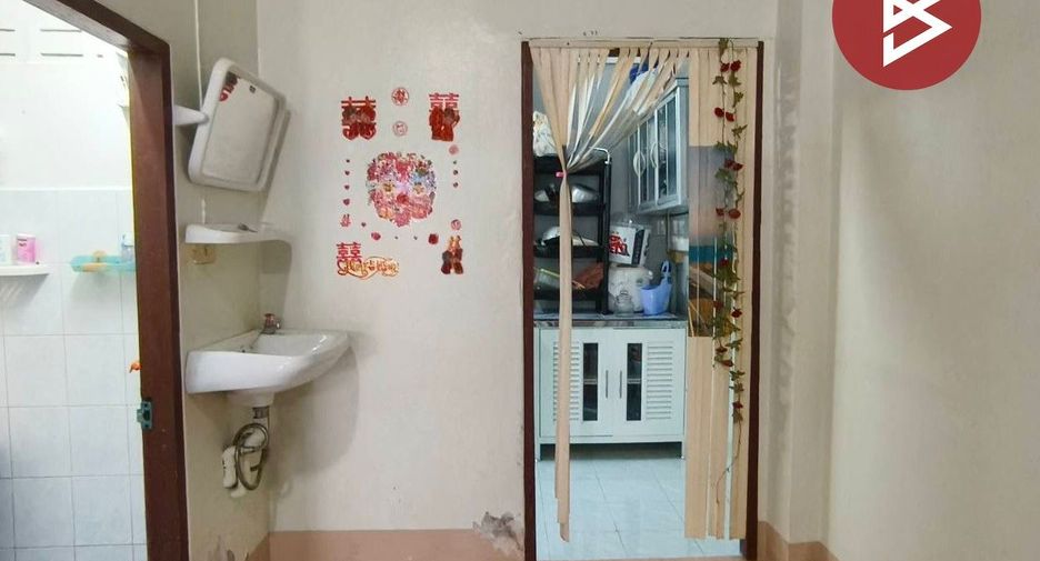 For sale 2 ベッドルーム townhouse in Cha Am, Phetchaburi